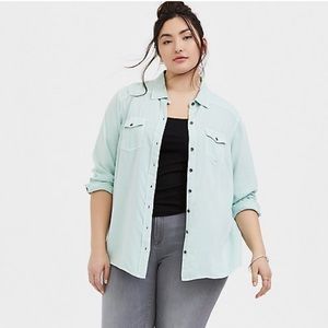 TAYLOR RAYON TWILL BUTTON-DOWN SHIRT torrid size 1 mint colored